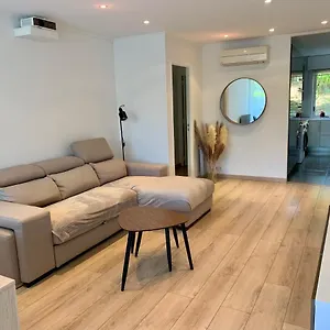  Apartment En Avec Piscine, Cinema