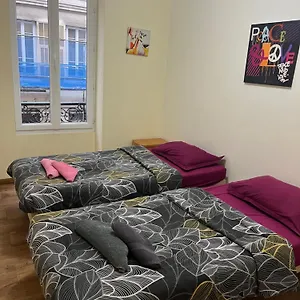  Хостел Lyonnais