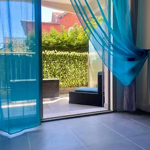 Jardin Fleuris Parking Niza
