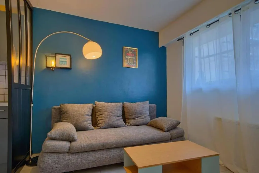 Charmant Appartement, En Plein Centre , Face A La Gare Centrale, Nice Centre 0*,