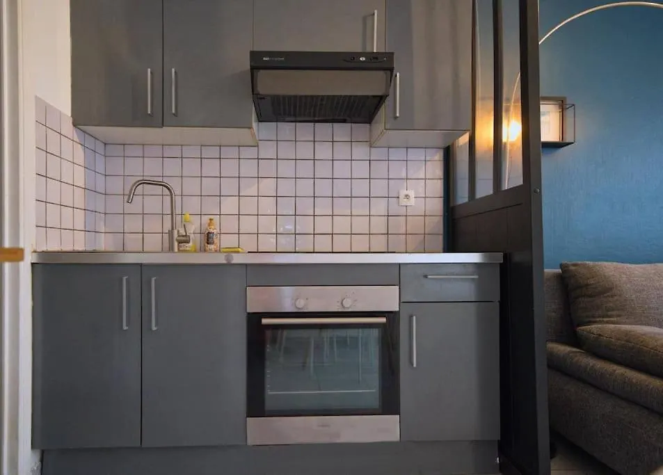 Charmant Appartement, En Plein Centre , Face A La Gare Centrale, Nice Centre Daire