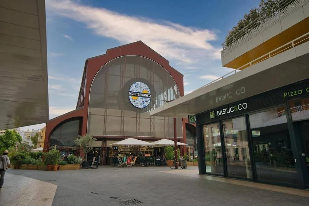 Daire Charmant Appartement, En Plein Centre , Face A La Gare Centrale, Nice Centre Fransa